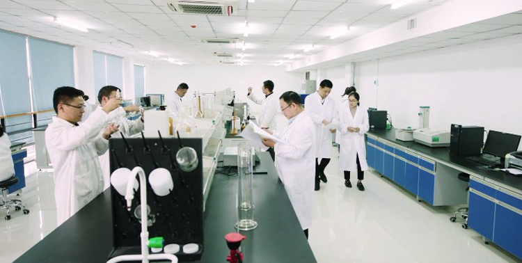 7.工程院煤矿生态环境保护国家工程实验室科研人员对矿井水进行理化分析