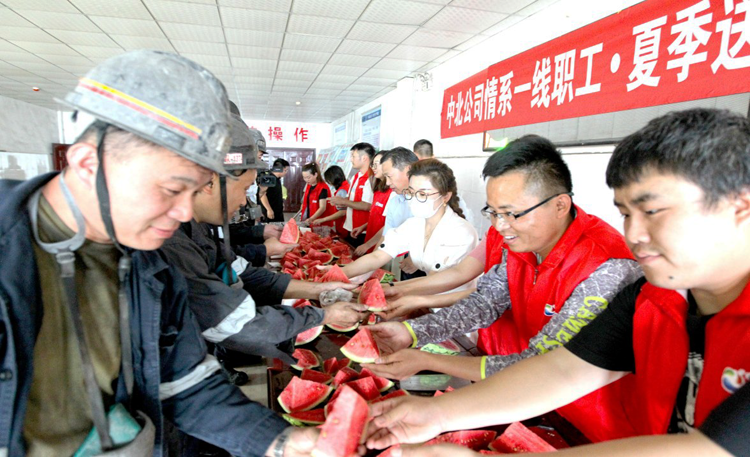 13.色连二矿开展井口慰问活动