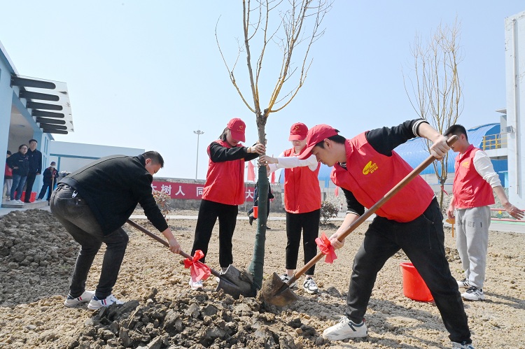 2083a273761254de234322a3834a120